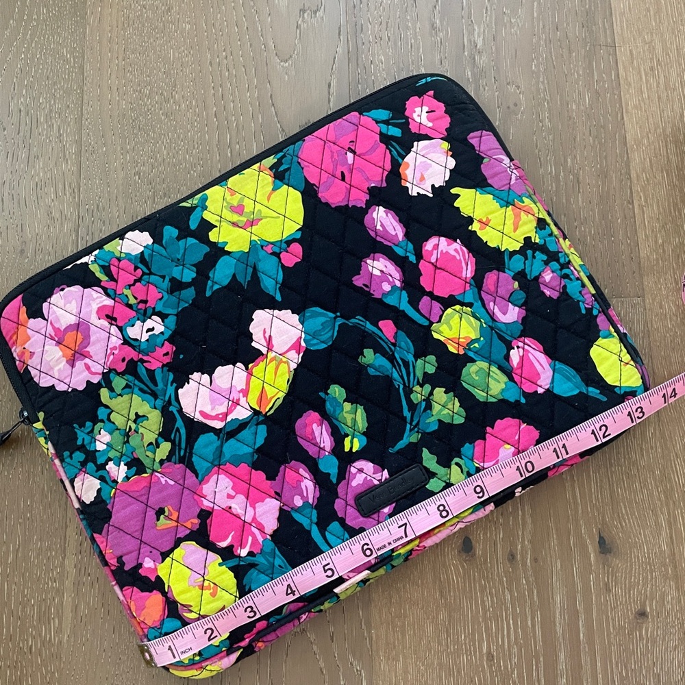 Vera Bradley Laptop Sleeve in Hilo Meadow print